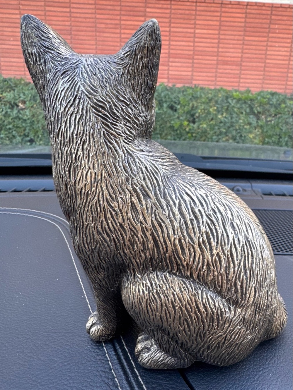 Metallic Cat Figurine - Silver Finish - Picture 3 of 5